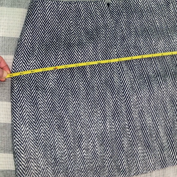 Theory Mini Skirt - Picture 11 of 11